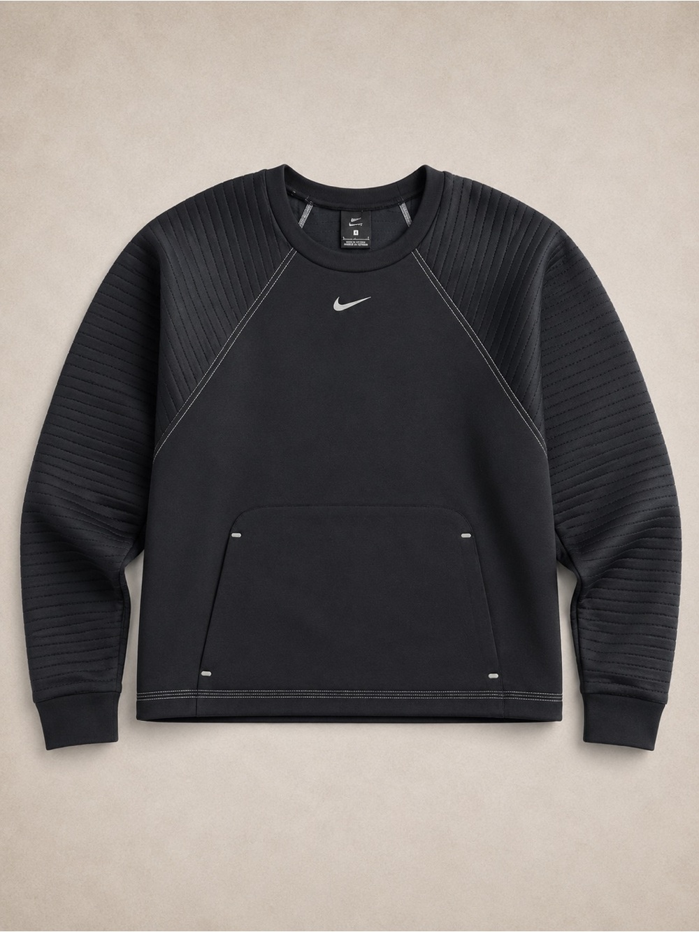 Nike Women’s Black Crewneck Sweatshirt - Picture 1 of 6